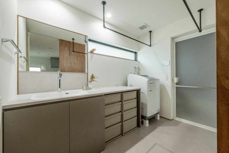 無駄のない動線の整ったランドリールーム